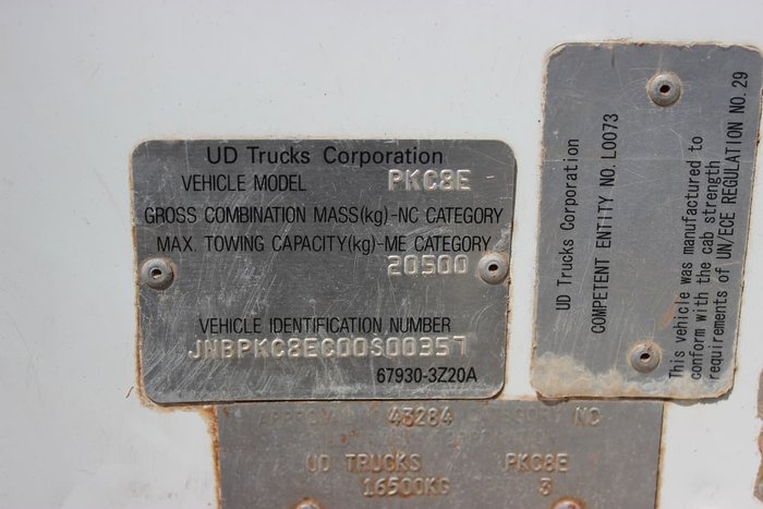 2012 UD CONDOR 17/280 White