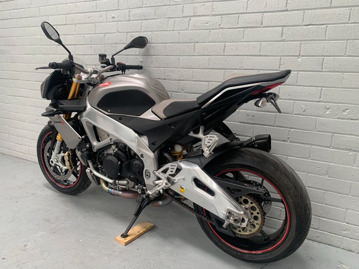 2011 APRILIA TUONO V4 R Silver