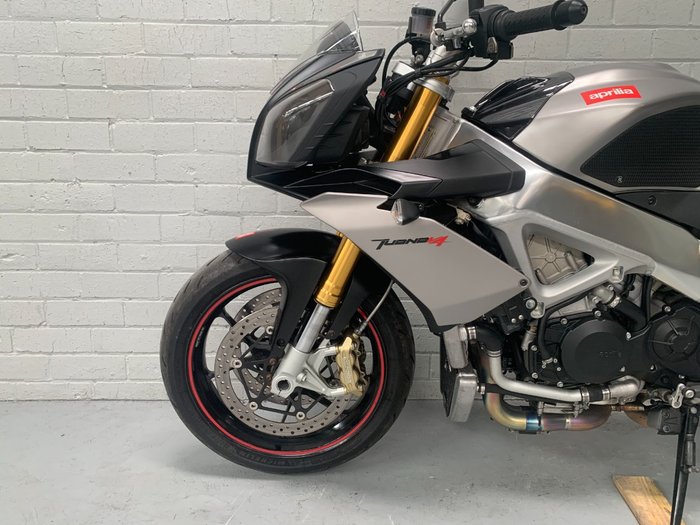 2011 APRILIA TUONO V4 R Silver