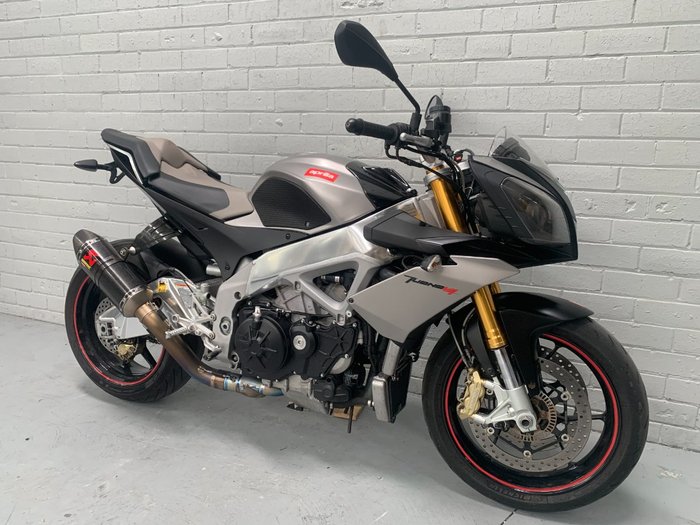 2011 APRILIA TUONO V4 R Silver