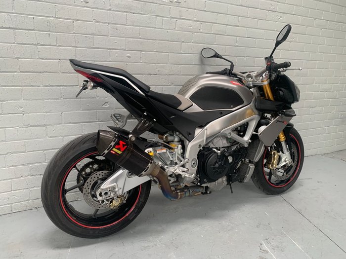 2011 APRILIA TUONO V4 R Silver