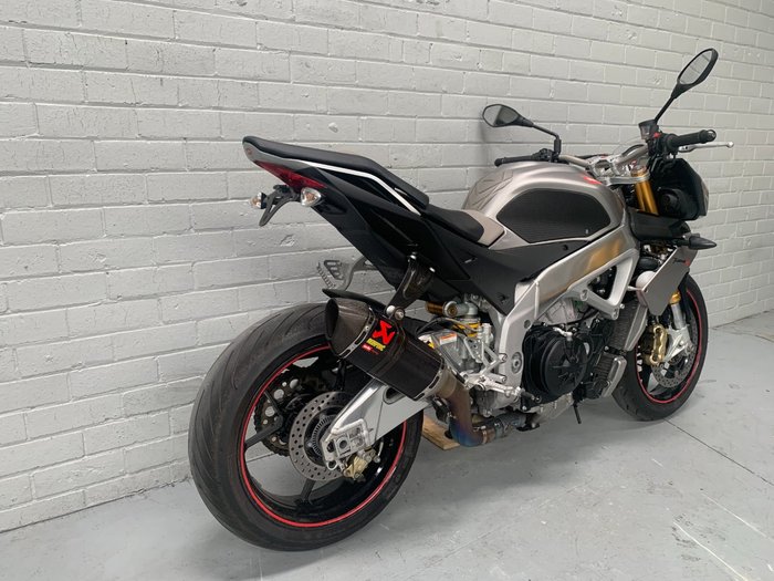 2011 APRILIA TUONO V4 R Silver