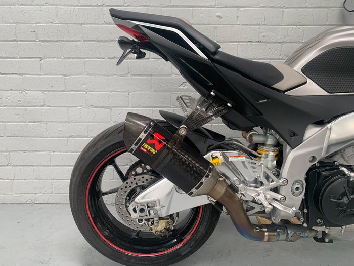 2011 APRILIA TUONO V4 R Silver