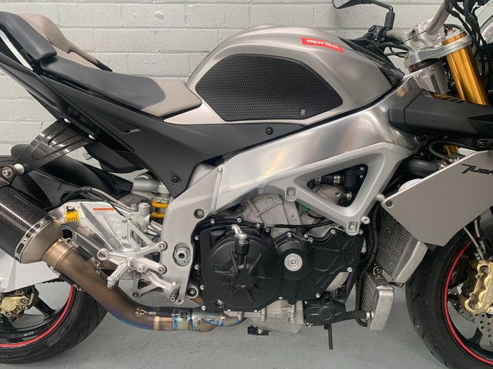2011 APRILIA TUONO V4 R Silver