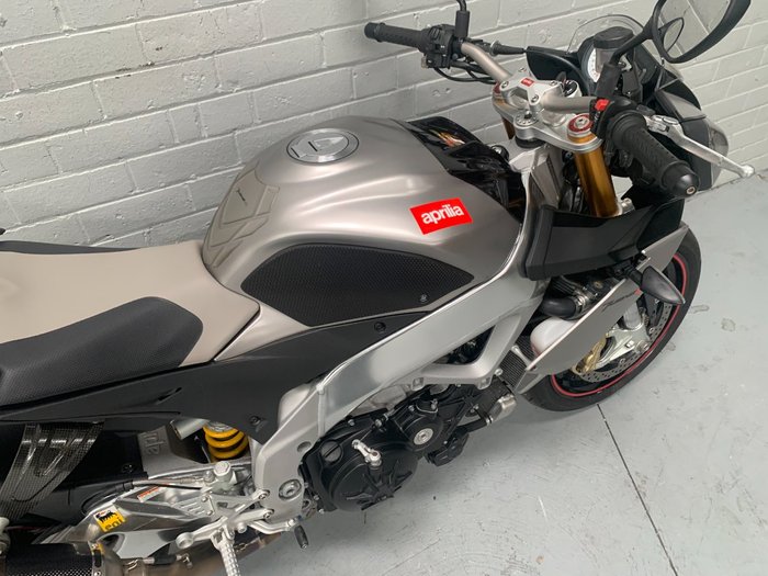 2011 APRILIA TUONO V4 R Silver