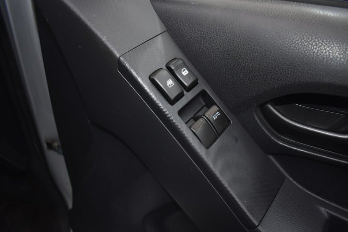 2013 Isuzu D-MAX SX MY12 4X4 Dual Range Silver