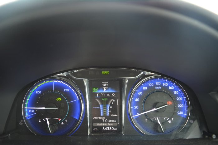 2016 Toyota Camry Atara S AVV50R White