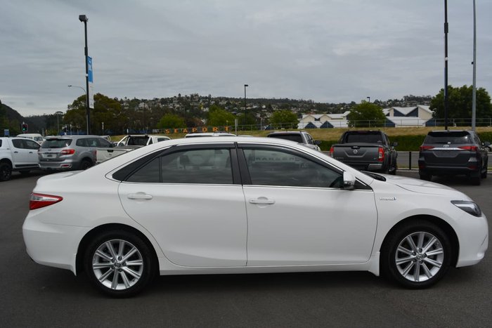 2016 Toyota Camry Atara S AVV50R White