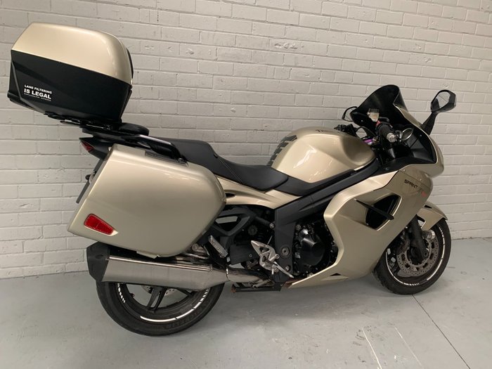 2013 Triumph SPRINT GT Grey