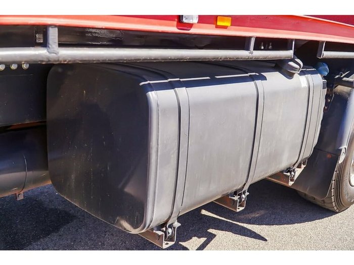 2010 TATRA T815 8X8 WHITE