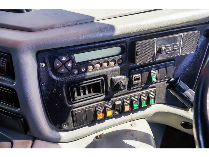 2010 TATRA T815 8X8 WHITE