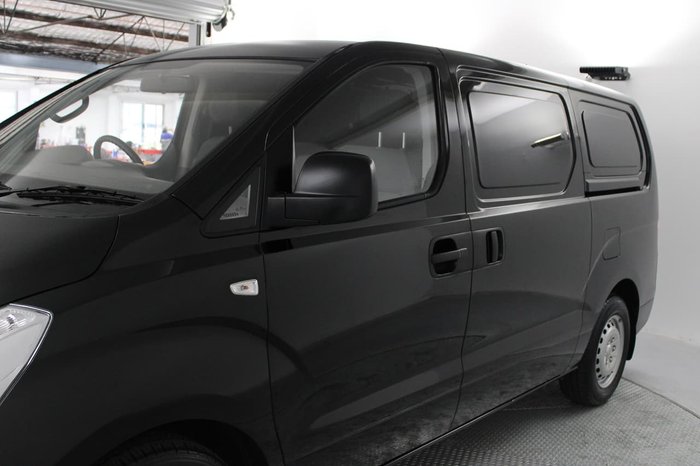 2016 Hyundai iLoad TQ3-V Series II MY16 Black