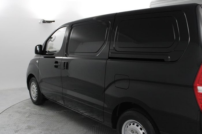 2016 Hyundai iLoad TQ3-V Series II MY16 Black