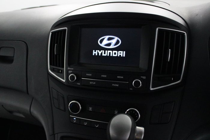 2016 Hyundai iLoad TQ3-V Series II MY16 Black