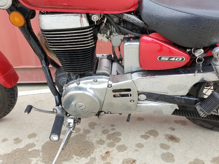 2015 Suzuki BOULEVARD S40 Red