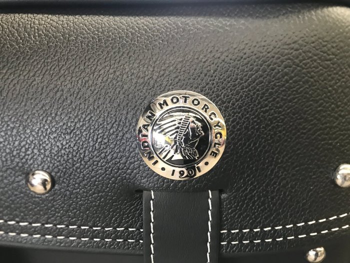 2021 Indian 2021 INDIAN 1900CC CHIEF VINTAGE DARK HORSE BLACK SMOKE CRUISER Black