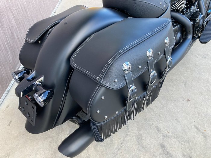 2021 Indian 2021 INDIAN 1900CC CHIEF VINTAGE DARK HORSE BLACK SMOKE CRUI Black