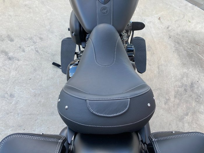 2021 Indian 2021 INDIAN 1900CC CHIEF VINTAGE DARK HORSE BLACK SMOKE CRUI Black