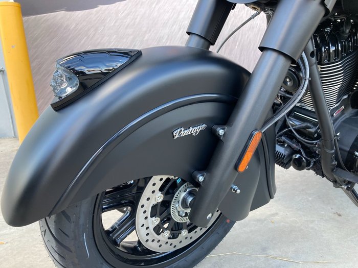 2021 Indian 2021 INDIAN 1900CC CHIEF VINTAGE DARK HORSE BLACK SMOKE CRUI Black