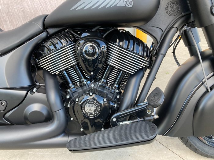 2021 Indian 2021 INDIAN 1900CC CHIEF VINTAGE DARK HORSE BLACK SMOKE CRUI Black