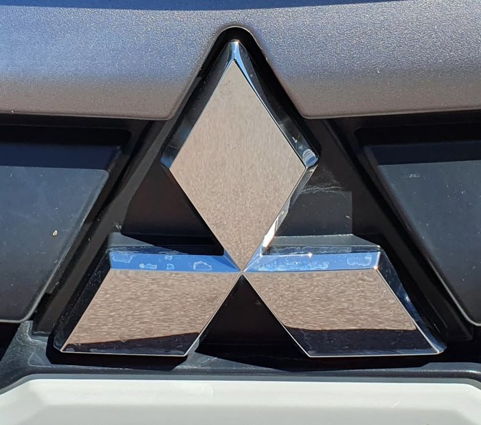 2018 FUSO 615 CANTER WHITE