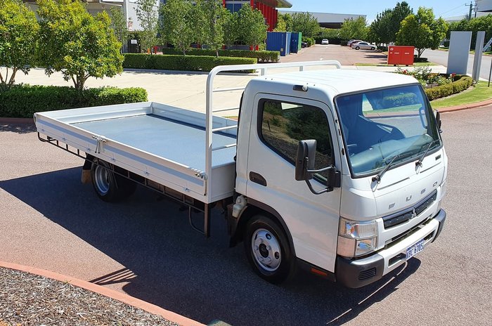 2018 FUSO 615 CANTER WHITE