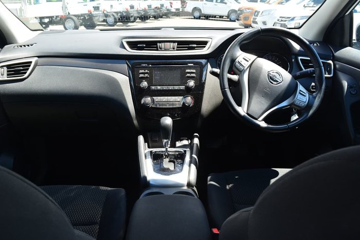 2017 Nissan QASHQAI N-SPORT J11 White