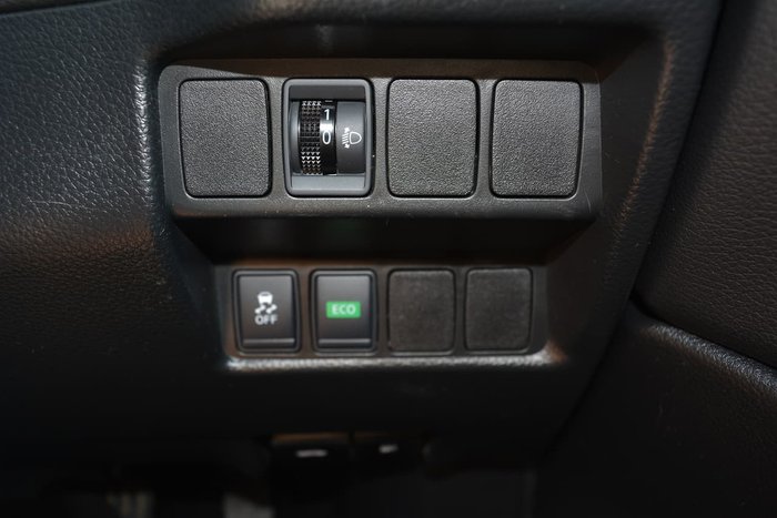 2017 Nissan QASHQAI N-SPORT J11 White