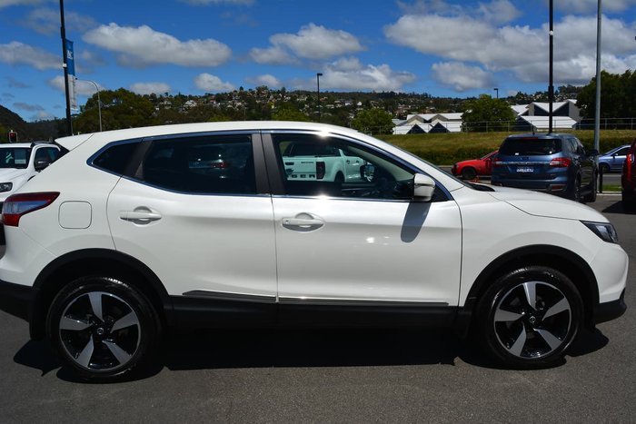 2017 Nissan QASHQAI N-SPORT J11 White