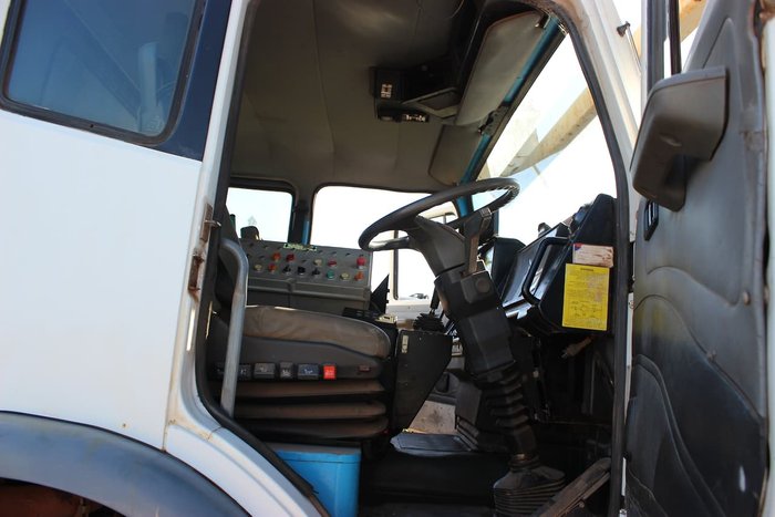 2005 IVECO ACCO WHITE