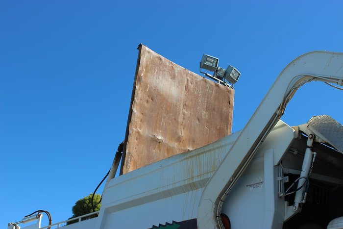 2005 IVECO ACCO WHITE