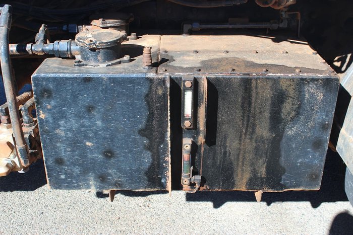 2005 IVECO ACCO WHITE