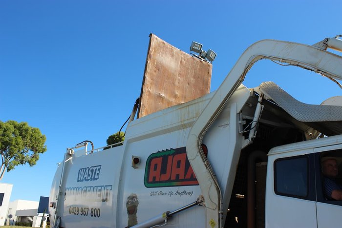 2005 IVECO ACCO WHITE