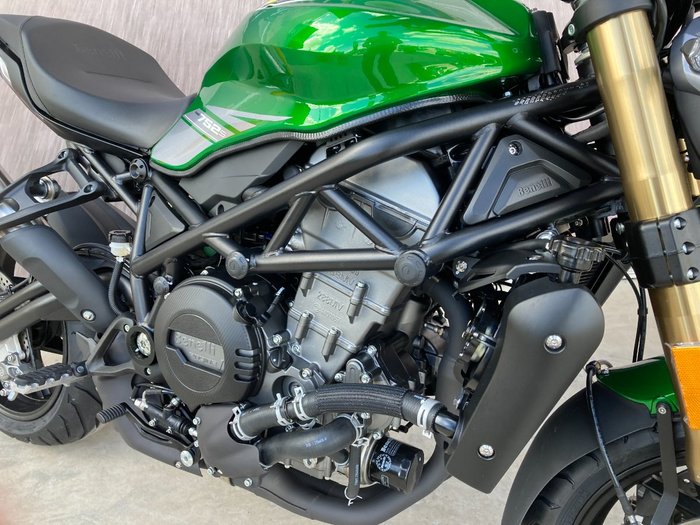 2021 Benelli 2021 Benelli 750CC 752S Road Green