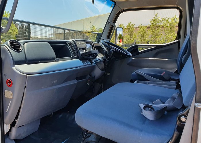 2016 FUSO FG CANTER WHITE