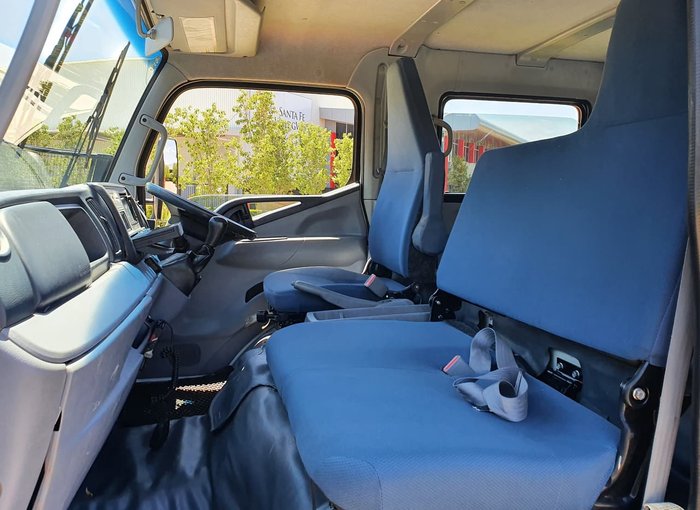 2016 FUSO FG CANTER WHITE