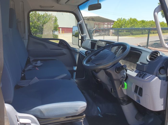 2016 FUSO FG CANTER WHITE