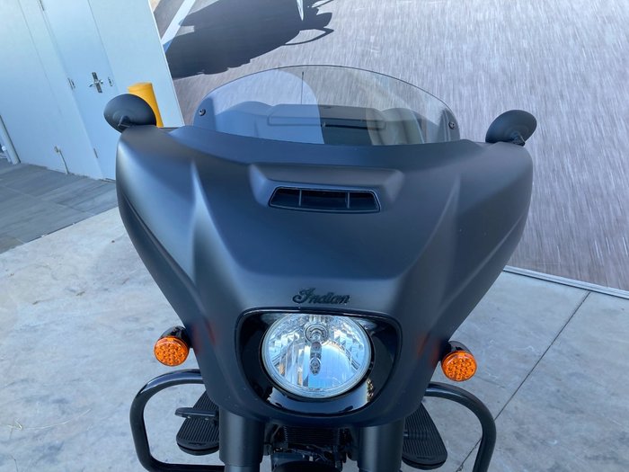 2019 Indian CHIEFTAIN DARK HORSE BLACK ThunderBLACKSmoke