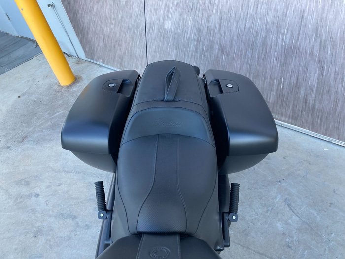 2019 Indian CHIEFTAIN DARK HORSE BLACK ThunderBLACKSmoke