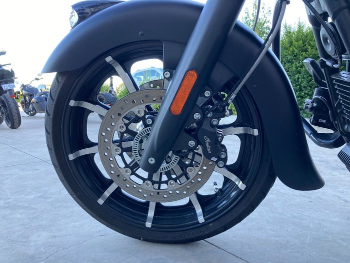 2019 Indian CHIEFTAIN DARK HORSE BLACK ThunderBLACKSmoke