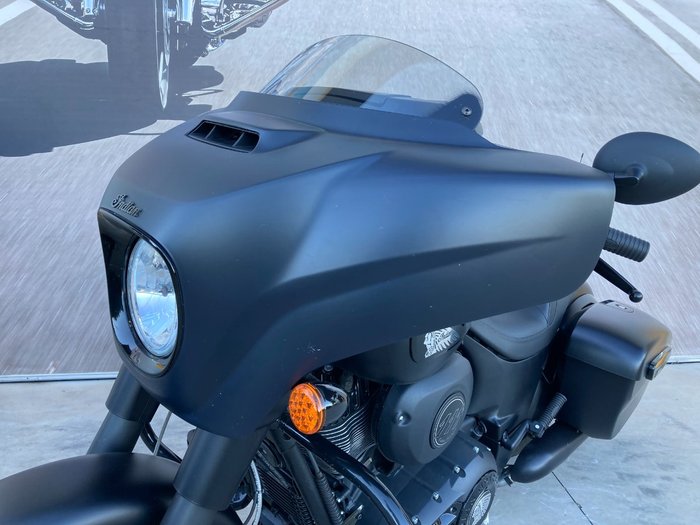 2019 Indian CHIEFTAIN DARK HORSE BLACK ThunderBLACKSmoke