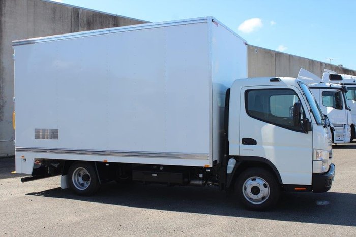 2021 FUSO CANTER 515 White