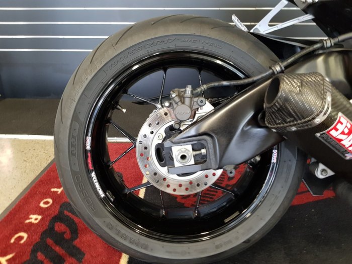 2015 Honda CBR1000RR (FIREBLADE) Red