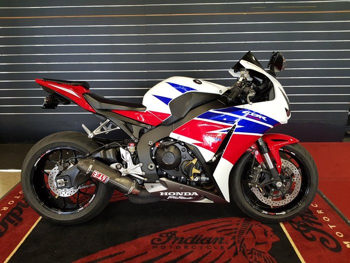 2015 Honda CBR1000RR (FIREBLADE) Red