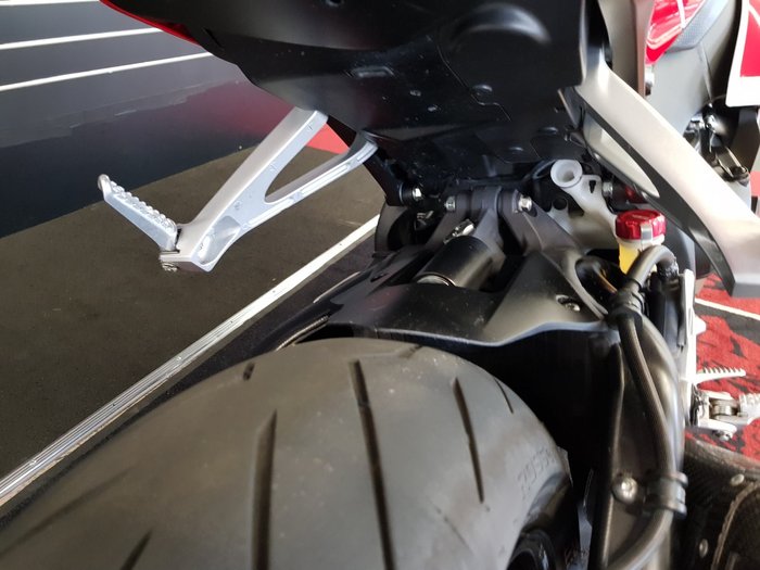 2015 Honda CBR1000RR (FIREBLADE) Red