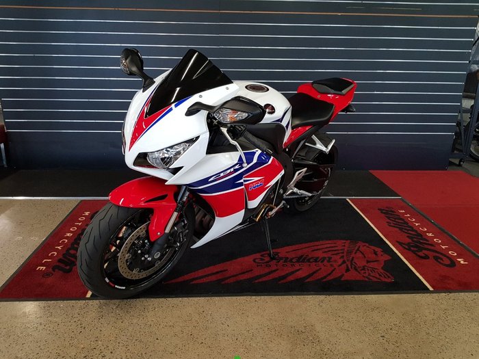 2015 Honda CBR1000RR (FIREBLADE) Red