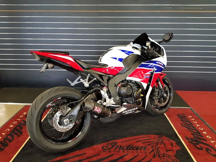 2015 Honda CBR1000RR (FIREBLADE) Red