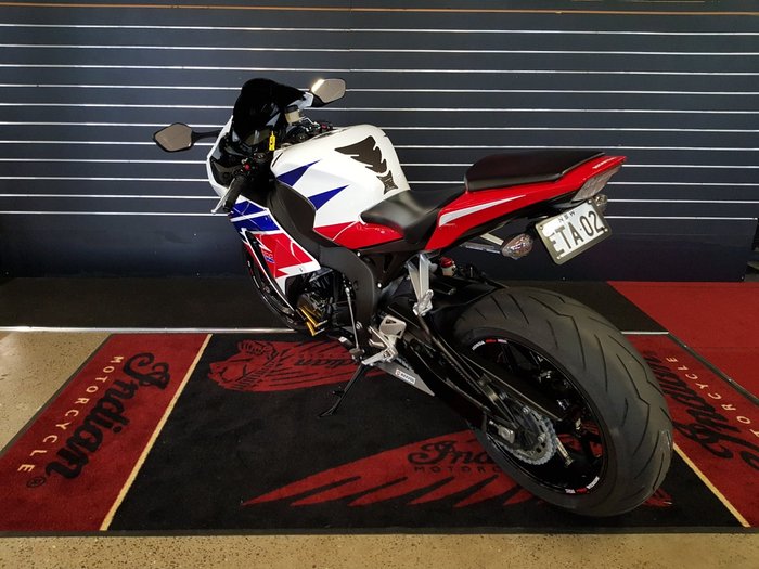 2015 Honda CBR1000RR (FIREBLADE) Red