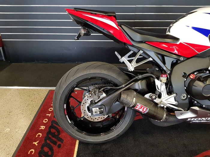2015 Honda CBR1000RR (FIREBLADE) Red