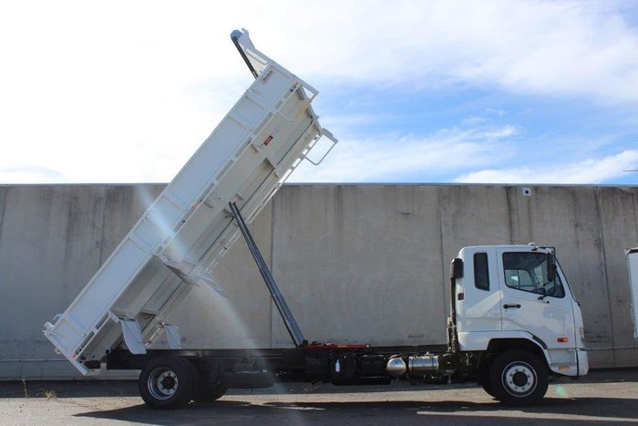 2021 FUSO FIGHTER 1427 White